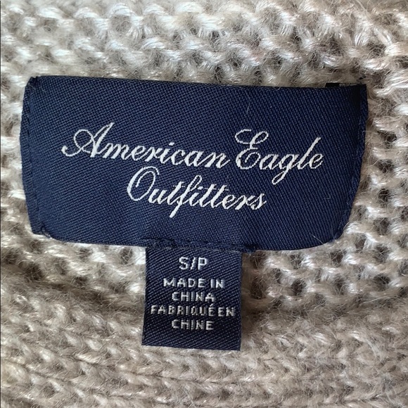 American Eagle Sweater - Picture 8 of 8